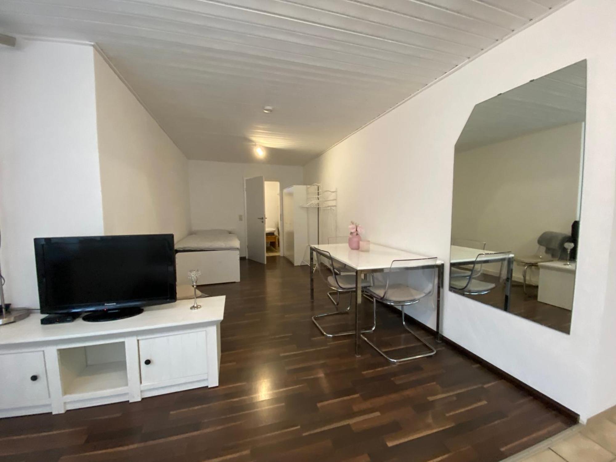 Ferienwohnung Geiger Sersheim エクステリア 写真